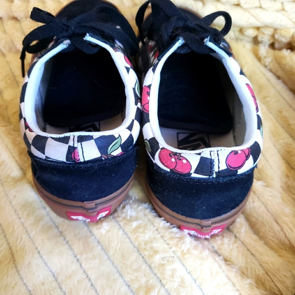Vans (cherry print) - Picture 3 of 4